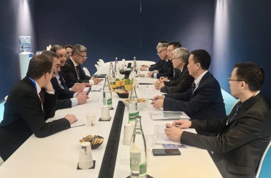 42CB4D5B824A494FD42F1DA82BE_910426AA_C5005