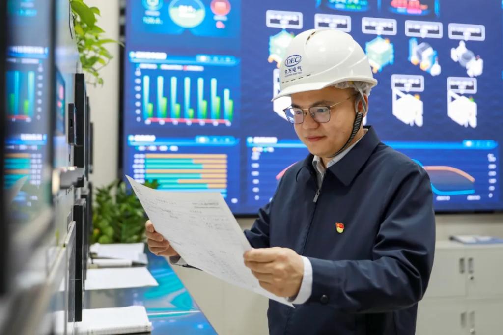 81104EEEC25BE907F930508F0AD_47FB024F_12FB0