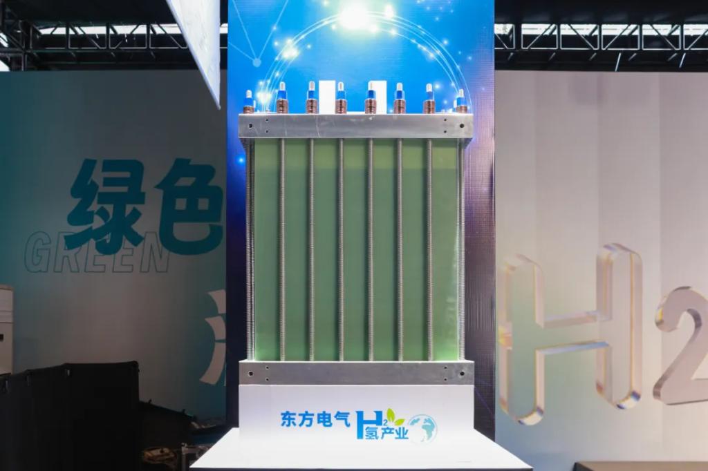 07A84A4FC1C5D7377A7000F9524_EBA15EC8_EBF3