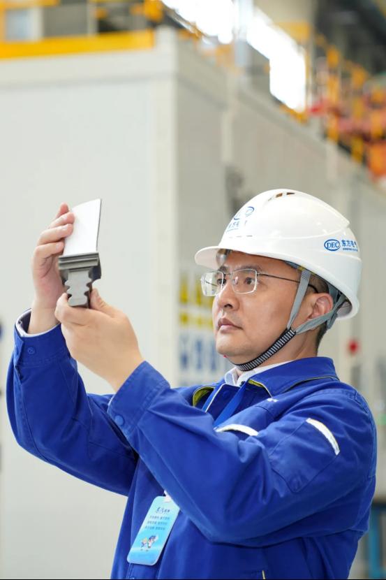 3AD3536331B87E2AB2274727AA2_21600B2F_AF99